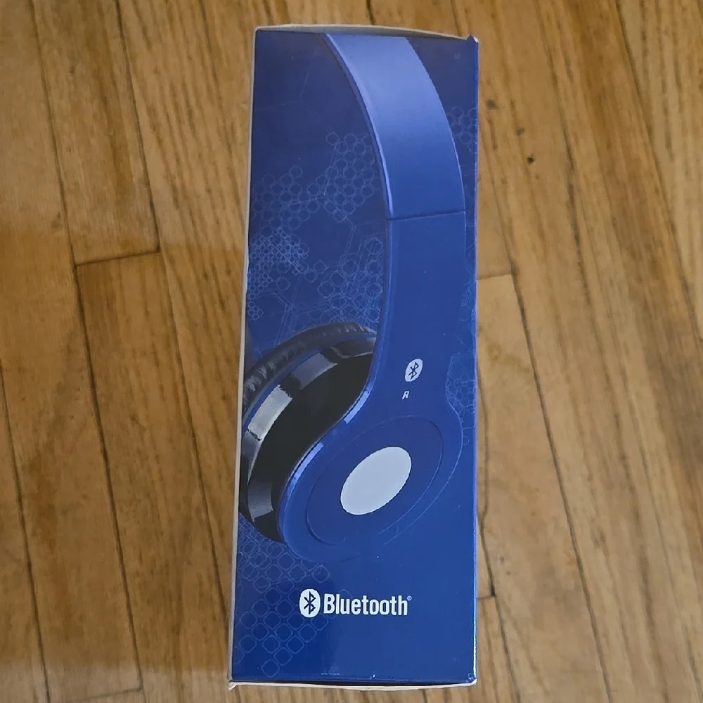 Wireless Headphones - Black and Blue